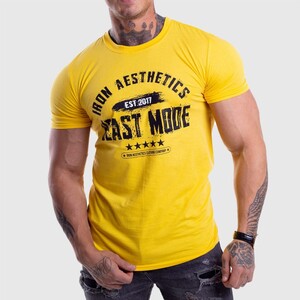 Фото - Мужская футболка BUTZ желтая с черным принтом - Men box