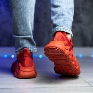 Фото - Мужские кроссовки Izzi "Изи Буст 450" красного цвета - Men box