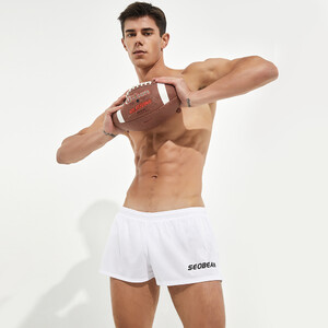 Фото - Спортивные мини-шорты Seobean белого цвета - Men box