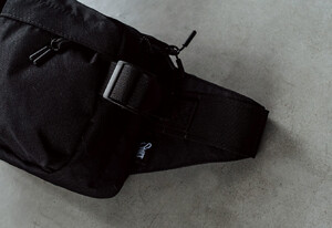 Фото - Чорна сумка-бананка Staff ak black - Men box