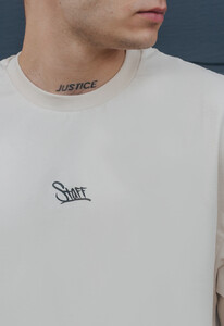 Фото - Футболка оверсайз молочная Staff logo milk oversize - Men box