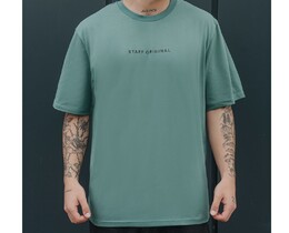 Фото - Бирюзовая оверсайз футболка Staff logo front turquoise oversize - Men box
