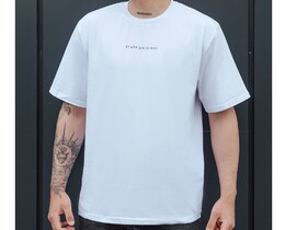 Фото - Белая оверсайз футболка Staff logo front white oversize - Men box