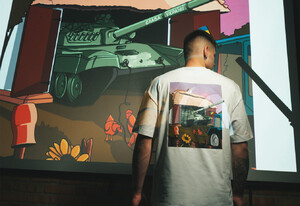 Фото - Футболка белого цвета Staff x Saga4 art 2 oversize - Men box