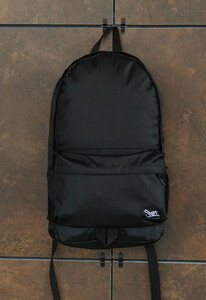 Фото - Однотонний чорний рюкзак Staff 15L black - Men box