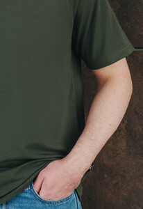 Фото - Однотонна футболка кольору хакі Staff basic khaki - Men box
