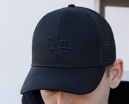 Фото - Кепка тракер чорного кольору Staff black logo - Men box