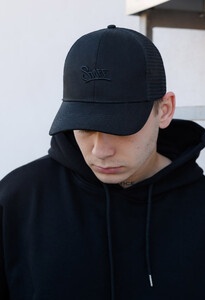 Фото - Кепка тракер чорного кольору Staff black logo - Men box