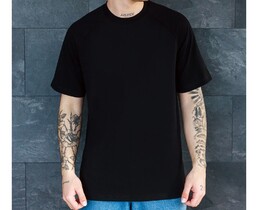 Фото - Базовая черная футболка Staff basic black - Men box