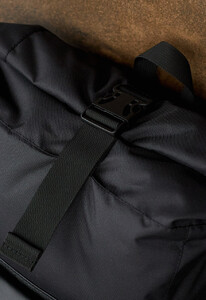 Фото - Универсальный черный рюкзак Staff rolltop 22L all black - Men box