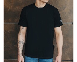 Фото - Однотонная черная футболка Staff black logo - Men box