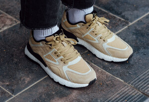 Фото - Замшеві бежеві кросівки Staff beige - Men box