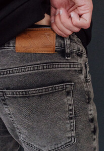 Фото - Серые зауженные джинсы Staff gray slim - Men box