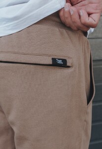 Фото - Трикотажные шорты с карманами Staff san dark beige - Men box