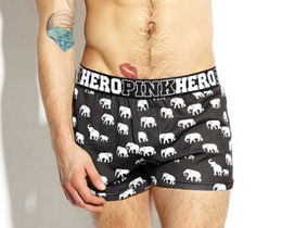 Фото - Мужские семейные трусы черного цвета Pink Hero - Men box