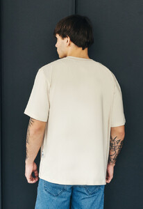 Фото - Футболка молочная оверсайз Staff bunny oversize - Men box