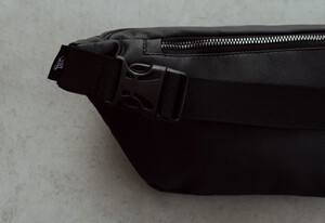 Фото - Поясная сумка из экокожи Staff black leather - Men box
