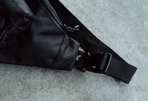 Фото - Поясная сумка унисекс черная Staff ja black - Men box