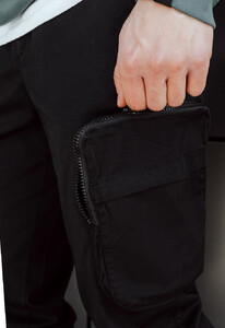 Фото - Штаны черные с карманами Staff cargo SJ black - Men box