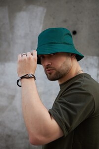 Фото - Бавовняна унісекс панама Intruder зеленого кольору - Men box