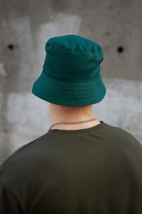 Фото - Бавовняна унісекс панама Intruder зеленого кольору - Men box