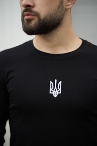 Фото - Черный мужской лонгслив Intruder Pulse с вышитым гербом - Men box