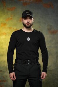 Фото - Черный мужской лонгслив Intruder Pulse с вышитым гербом - Men box