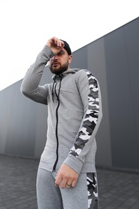 Фото - Трикотажный спортивный костюм от Intruder Dazzle - Men box