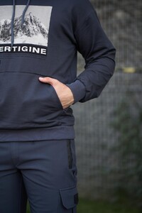 Фото - Худи для мужчин от Intruder Vertigine в цвете графит - Men box