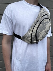 Фото - Пиксельная поясная сумка от Intruder для мужчин - Men box