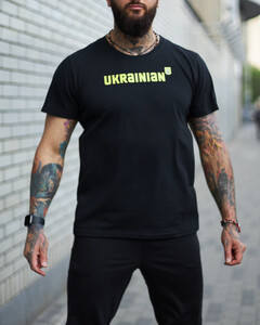 Фото - Повсякденна патріотична футболка Intruder чорна з лого Ukrainian - Men box