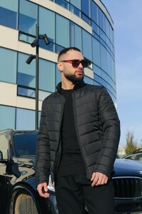 Фото - Базова весняна куртка Intruder Memory чорного кольору - Men box