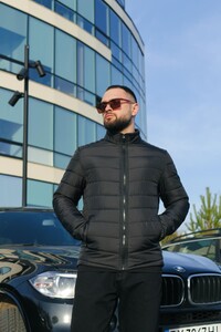 Фото - Базова весняна куртка Intruder Memory чорного кольору - Men box