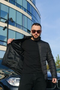 Фото - Базова весняна куртка Intruder Memory чорного кольору - Men box