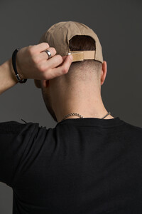 Фото - Унісекс бейсболка від Intruder MyCap пісочного кольору - Men box
