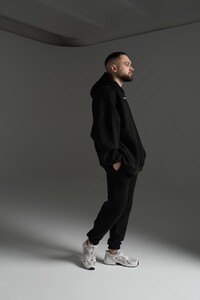 Фото - Утеплений оверсайз костюм Intruder BOWL чорного кольору - Men box