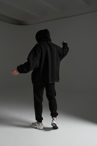 Фото - Утеплений оверсайз костюм Intruder BOWL чорного кольору - Men box