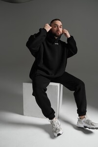 Фото - Утеплений оверсайз костюм Intruder BOWL чорного кольору - Men box