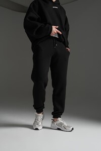 Фото - Утеплений оверсайз костюм Intruder BOWL чорного кольору - Men box