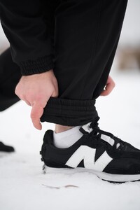 Фото - Джогери чоловічі на флісі Intruder Softshell чорного кольору - Men box