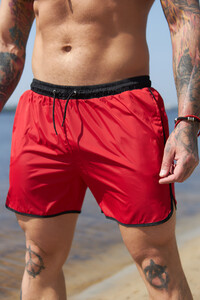 Фото - Чоловічі пляжні шорти Intruder червоні з чорним кантом - Men box