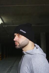 Фото - Повсякденна чорна шапка з вишитим логотипом Intruder - Men box