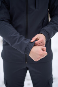 Фото - Базова чоловіча куртка Intruder Softshell сірого кольору - Men box
