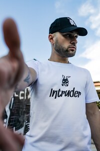 Фото - Брендова футболка від Intruder Bunny білого кольору - Men box