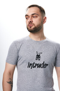 Фото - Чоловіча футболка бренду Intruder сірого кольору Bunny - Men box