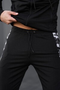 Фото - Мужские черные спортивки от бренда Intruder Dazzle - Men box