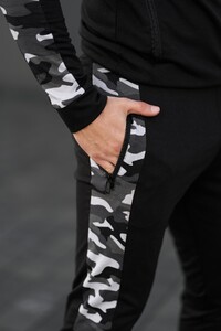 Фото - Мужские черные спортивки от бренда Intruder Dazzle - Men box