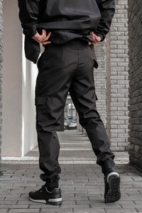 Фото - Однотонні чоловічі джогери Intruder Easy чорного кольору - Men box