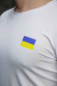 Фото - Базова чоловіча футболка від Intruder з патріотичною наклейкою - Men box