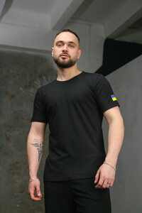 Фото - Бавовняна чоловіча футболка Intruder чорна з прапором України - Men box